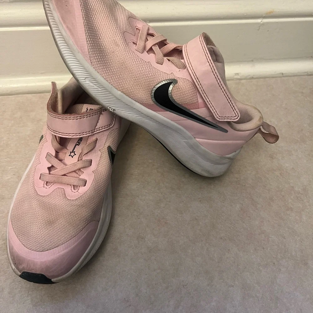 Nike Light‎ Pink Running Shoes